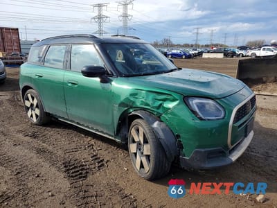 Czwarte zdjęcie samochodu z boku: 2025 MINI COUNTRYMAN S ALL4 VIN:WMZ23GA05S7R43017 - miniatura