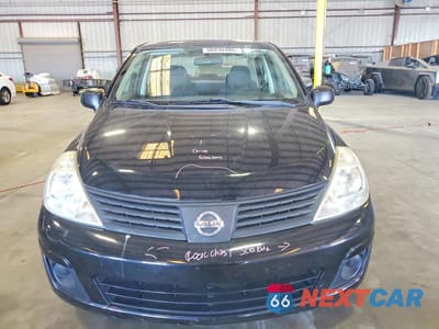 Piąte zdjęcie samochodu w środku: 2011 NISSAN VERSA 1.6 BASE VIN:3N1CC1AP2BL413603 - miniatura