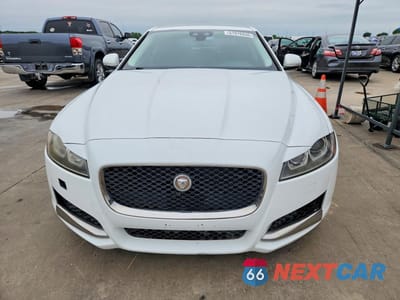 Piąte zdjęcie samochodu w środku: 2018 JAGUAR XF VIN:SAJBR4FX5JCY70175 - miniatura
