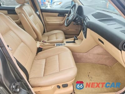 Zdjęcie 7 z 12 samochodu: 1989 BMW 525 I AUTOMATIC VIN:WBAHC2308KBE21554 - miniatura