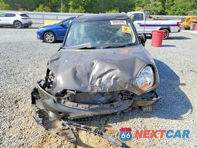Piąte zdjęcie samochodu w środku: 2013 MINI COOPER PACEMAN VIN:WMWSS1C56DWN94352 - miniatura