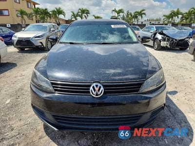 Piąte zdjęcie samochodu w środku: 2011 VOLKSWAGEN JETTA SE VIN:3VWDX7AJ3BM307494 - miniatura
