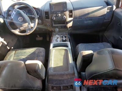 Zdjęcie 8 z 12 samochodu: 2014 NISSAN TITAN SV VIN:1N6AA0EC1EN501815 - miniatura