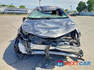 Piąte zdjęcie samochodu w środku: 2019 TOYOTA C-HR LE VIN:JTNKHMBX0K1017120 - miniatura
