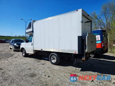 Drugie zdjęcie samochodu z przodu: 2017 CHEV EXPRESS G3500 VIN:1GB0GRFF2H1118072 - miniatura