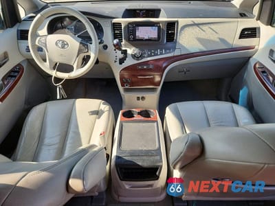 Zdjęcie 8 z 13 samochodu: 2014 TOYOTA SIENNA XLE 8-PASSENGER VIN:5TDYK3DC6ES518024 - miniatura