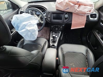 Zdjęcie 8 z 12 samochodu: 2018 JEEP COMPASS LATITUDE VIN:3C4NJDBB0JT399795 - miniatura