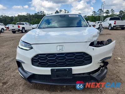 Piąte zdjęcie samochodu w środku: 2023 HONDA HR-V LX VIN:3CZRZ1H36PM740963 - miniatura