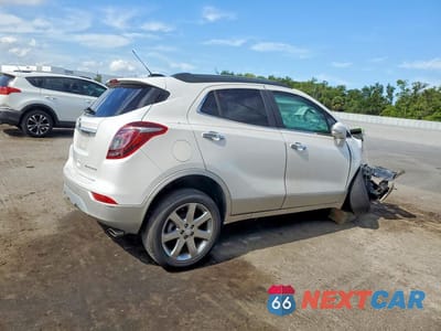 Trzecie zdjęcie samochodu z tyłu: 2020 BUICK ENCORE ESSENCE VIN:KL4CJCSB3LB045351 - miniatura