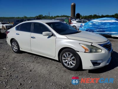 Czwarte zdjęcie samochodu z boku: 2015 NISSAN ALTIMA 2.5 S VIN:1N4AL3AP9FC243828 - miniatura