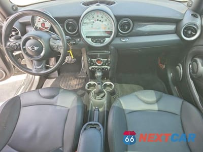 Zdjęcie 8 z 12 samochodu: 2011 MINI COOPER S VIN:WMWSV3C54BTY15934 - miniatura