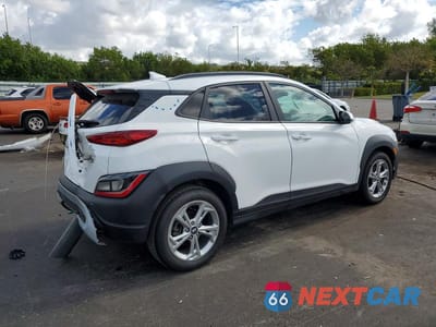Trzecie zdjęcie samochodu z tyłu: 2023 HYUNDAI KONA SEL VIN:KM8K62AB6PU007567 - miniatura