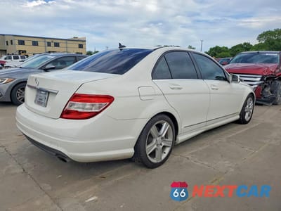 Trzecie zdjęcie samochodu z tyłu: 2010 MERCEDES-BENZ C 300 VIN:WDDGF5EB3AA401578 - miniatura