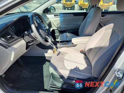 Zdjęcie 7 z 11 samochodu: 2018 HYUNDAI SONATA HYBRID SE VIN:KMHE24L37JA078540 - miniatura