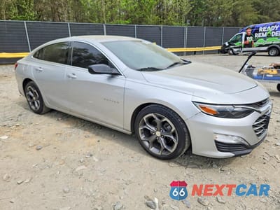 Czwarte zdjęcie samochodu z boku: 2021 CHEVROLET MALIBU LT VIN:1G1ZD5ST9MF073346 - miniatura
