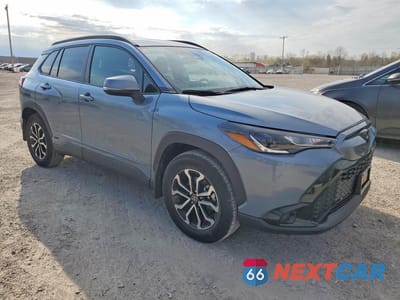 Czwarte zdjęcie samochodu z boku: 2024 TOYOTA COROLLA CROSS HYBRID SE VIN:7MUFBABG4RV037038 - miniatura