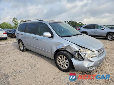 Czwarte zdjęcie samochodu z boku: 2009 KIA SEDONA LX VIN:KNDMB233596300303 - miniatura