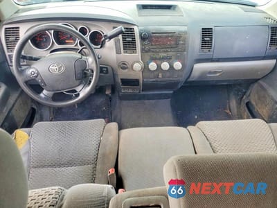 Zdjęcie 8 z 12 samochodu: 2012 TOYOTA TUNDRA CREWMAX SR5 VIN:5TFDW5F17CX265121 - miniatura