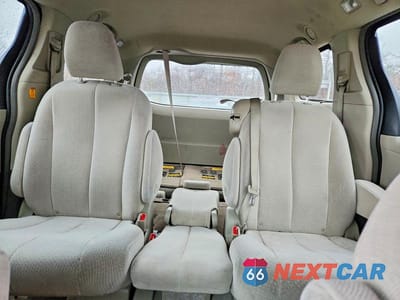 Zdjęcie 10 z 14 samochodu: 2013 TOYOTA SIENNA LE 8-PASSENGER VIN:5TDKK3DC6DS325912 - miniatura