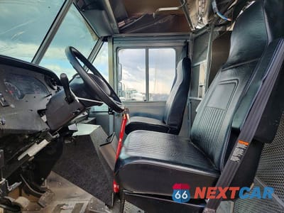Zdjęcie 7 z 13 samochodu: 2010 FORD E350 DELIVERY TRUCK VIN:1FC3E3KLXADB02911 - miniatura