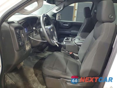 Zdjęcie 7 z 12 samochodu: 2022 CHEVROLET SILVERADO K1500 VIN:3GCUDAEDXNG552700 - miniatura
