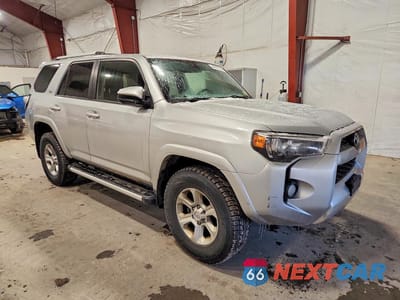 Czwarte zdjęcie samochodu z boku: 2016 TOYOTA 4RUNNER SR5 VIN:JTEBU5JR4G5350652 - miniatura