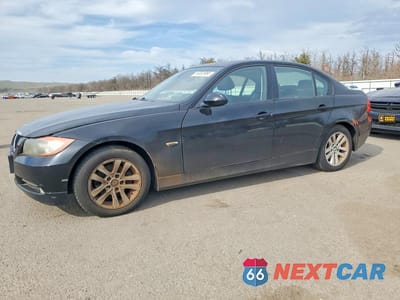 2007 BMW 328 I WBAVA33537KX82818 - główne zdjęcie licytacji z USA - miniatura
