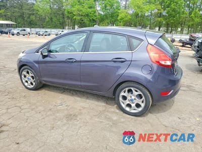 Drugie zdjęcie samochodu z przodu: 2013 FORD FIESTA TITANIUM VIN:3FADP4FJ3DM173380 - miniatura