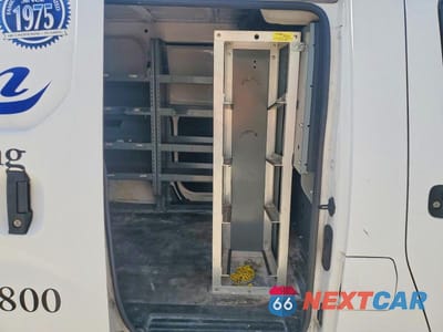 Zdjęcie 10 z 12 samochodu: 2016 NISSAN NV200 UTILITY / SERVICE VAN VIN:3N6CM0KN9GK699879 - miniatura