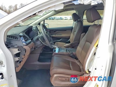 Zdjęcie 7 z 14 samochodu: 2025 HONDA ODYSSEY TOURING VIN:5FNRL6H82SB026177 - miniatura