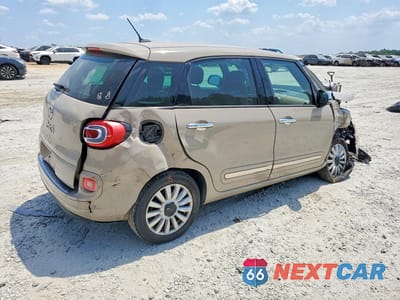 Trzecie zdjęcie samochodu z tyłu: 2015 FIAT 500L LOUNGE VIN:ZFBCFACH9FZ035016 - miniatura