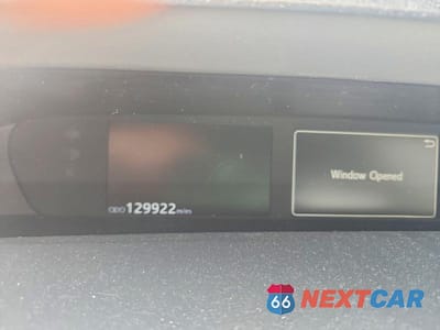 Zdjęcie 9 z 13 samochodu: 2017 TOYOTA PRIUS THREE VIN:JTDKARFU0H3543492 - miniatura