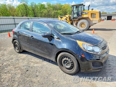 Czwarte zdjęcie samochodu z boku: 2013 KIA RIO 5-DOOR EX VIN:KNADN5A38D6167859 - miniatura