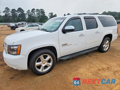 2011 CHEVROLET SUBURBAN C1500 LT 1GNSCJE02BR283540 - główne zdjęcie licytacji z USA - miniatura