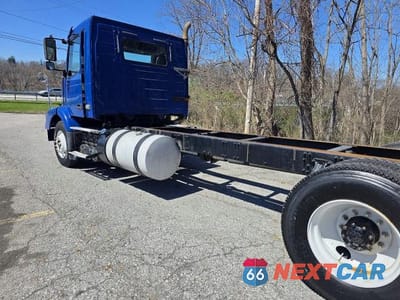Drugie zdjęcie samochodu z przodu: 2014 VOLVO VN VNM - TRUCK CAB AND CHASSIS VIN:4V5MC9DF7EN167199 - miniatura