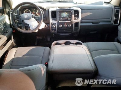 Zdjęcie 8 z 12 samochodu: 2017 RAM 1500 SLT VIN:1C6RR7GG8HS787246 - miniatura