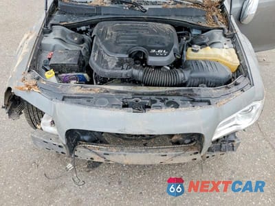 Zdjęcie 11 z 12 samochodu: 2018 CHRYSLER 300 LIMITED VIN:2C3CCAKGXJH160392 - miniatura