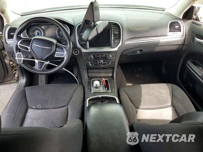 Zdjęcie 8 z 12 samochodu: 2019 CHRYSLER 300 TOURING VIN:2C3CCARG6KH538344 - miniatura