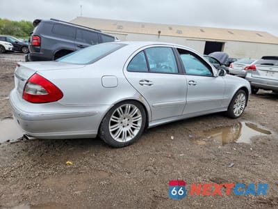 Trzecie zdjęcie samochodu z tyłu: 2008 MERCEDES-BENZ E 350 4MATIC VIN:WDBUF87X48B203828 - miniatura