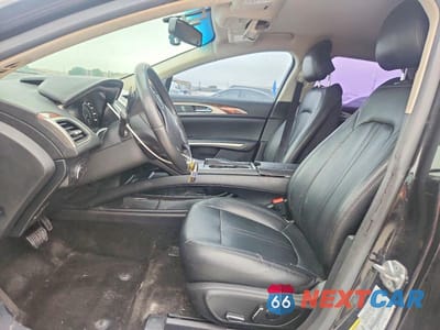 Zdjęcie 7 z 13 samochodu: 2015 LINCOLN MKZ VIN:3LN6L2G95FR617657 - miniatura