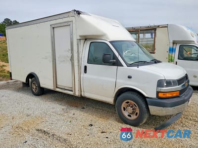 Czwarte zdjęcie samochodu z boku: 2021 CHEVROLET EXPRESS DELIVERY TRUCK VIN:1GB0GSF76M1152753 - miniatura