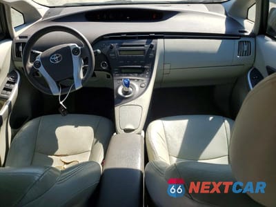 Zdjęcie 8 z 12 samochodu: 2010 TOYOTA PRIUS II VIN:JTDKN3DUXA0161059 - miniatura