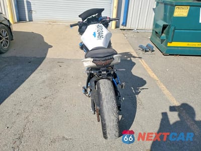 Czwarte zdjęcie samochodu z boku: 2016 KAWASAKI EX650 E VIN:JKAEXEE16GDA21578 - miniatura