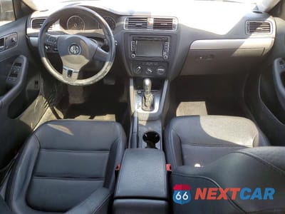 Zdjęcie 8 z 12 samochodu: 2014 VOLKSWAGEN JETTA SE VIN:3VWD07AJ9EM381737 - miniatura