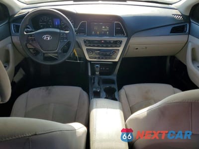 Zdjęcie 8 z 12 samochodu: 2016 HYUNDAI SONATA SE VIN:5NPE24AF5GH365555 - miniatura