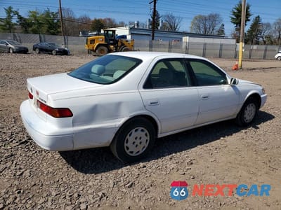 Trzecie zdjęcie samochodu z tyłu: 1997 TOYOTA CAMRY LE VIN:4T1BG22K0VU802090 - miniatura