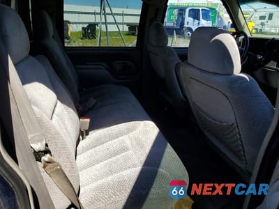 Zdjęcie 11 z 13 samochodu: 1996 CHEVROLET GMT-400 C3500 VIN:1GCHC33J1TF014362 - miniatura