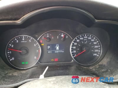 Zdjęcie 9 z 12 samochodu: 2014 KIA RONDO VIN:KNAHT8A30E7059935 - miniatura