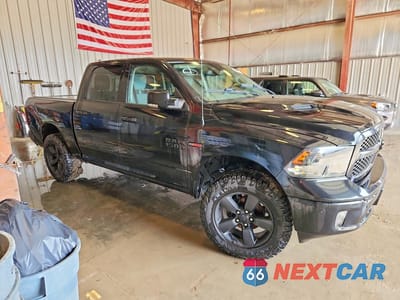Czwarte zdjęcie samochodu z boku: 2018 RAM 1500 SLT VIN:1C6RR7LMXJS354528 - miniatura