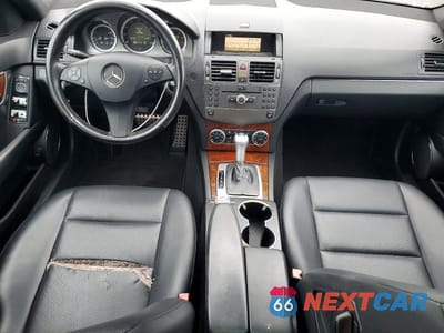 Zdjęcie 8 z 11 samochodu: 2010 MERCEDES-BENZ C 300 4MATIC VIN:WDDGF8BB2AR099823 - miniatura